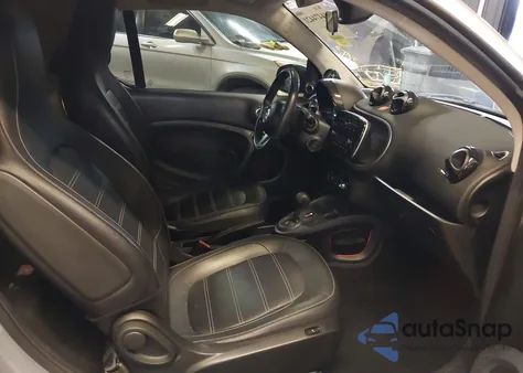 2016 Smart Fortwo Prime из США, поврежденный, VIN WMEFJ5DA7GK050031